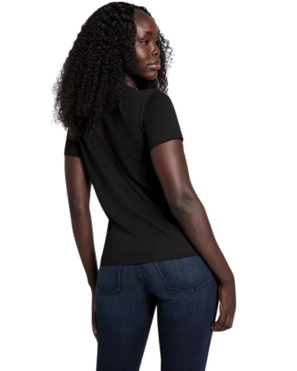 T-shirt GUESS Nera modella retro