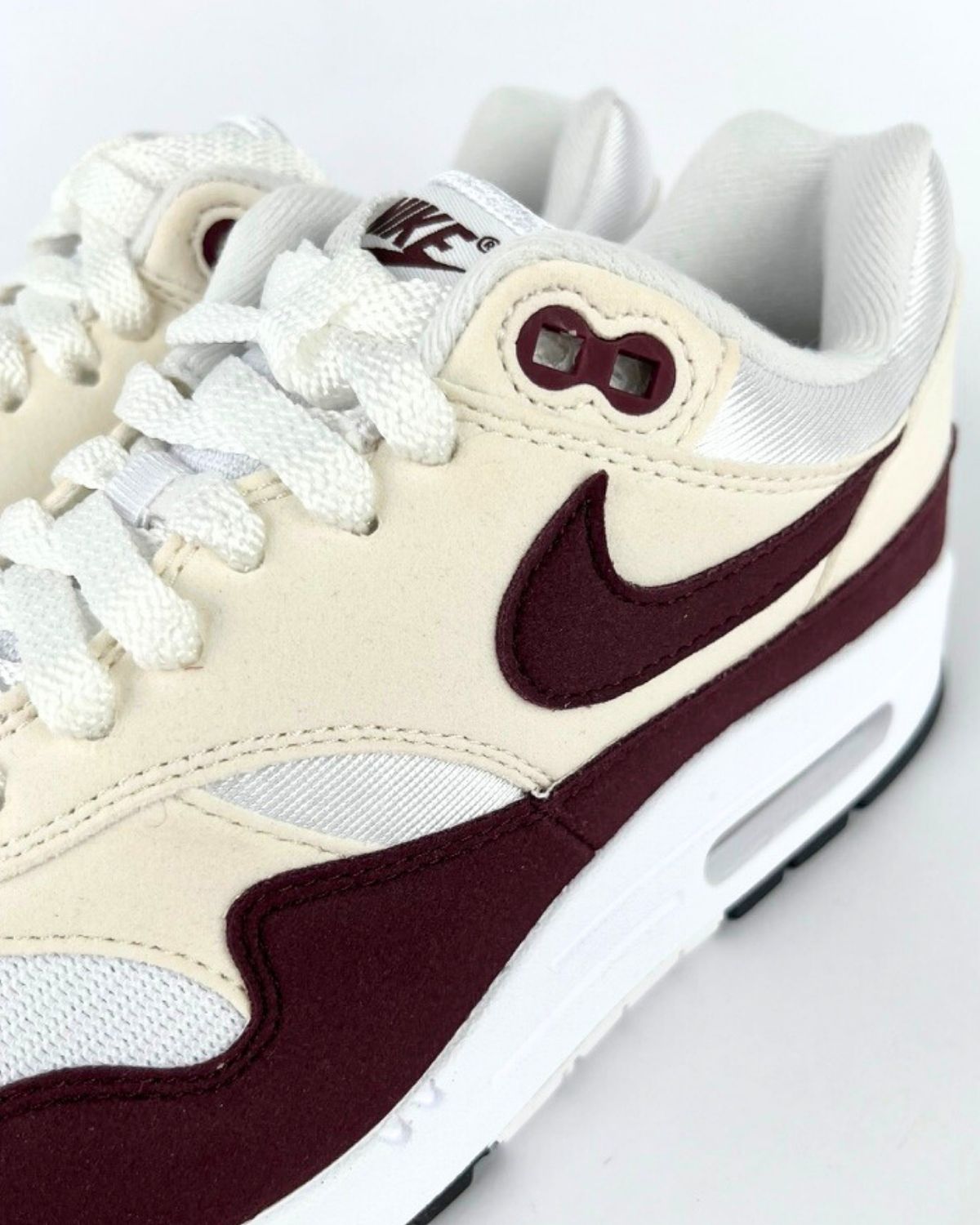 Nike Air Max 1 Bordeaux Swoosh
