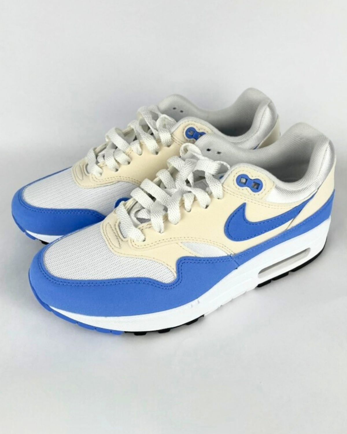 Nike Air Max 1 White Royal Pulse Phantom Black